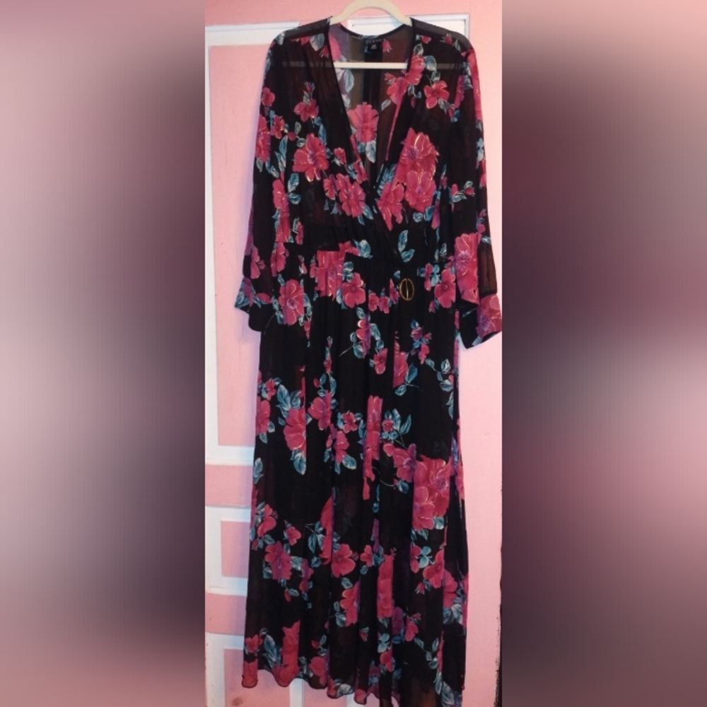 Enfocus Studio Black and Pink Long Sleeve Gown